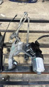 Moteur essuie glace avant