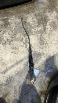 Bras essuie glace avant gauche