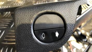 Interruttore lavacristalli anteriore destro