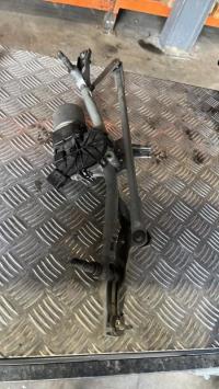 Motore tergicristallo anteriore