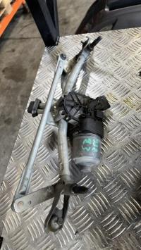 Moteur essuie glace avant