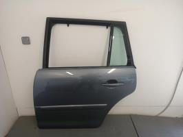Puerta trasera izquierda