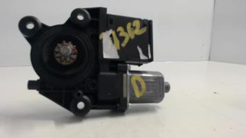 Moteur leve vitre avant droit