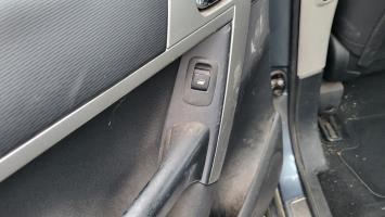 Interruttore lavacristalli posteriore sinistro