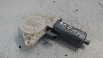 Moteur leve vitre avant droit