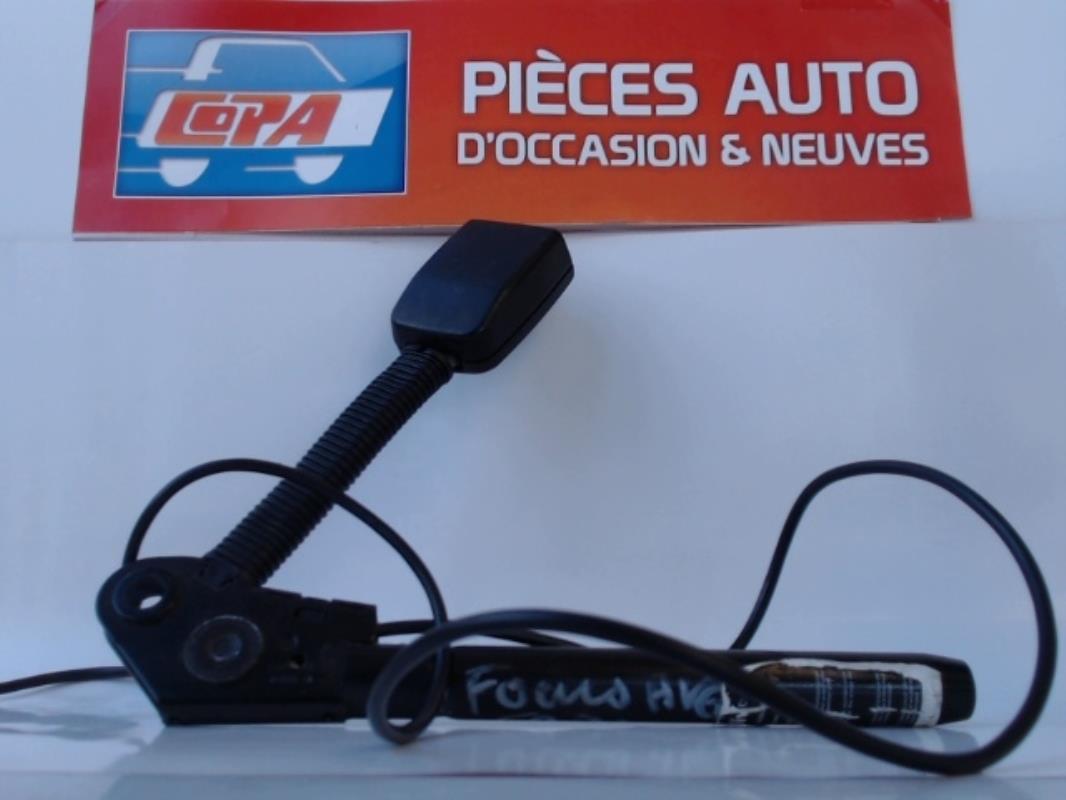 Attache ceinture avant gauche