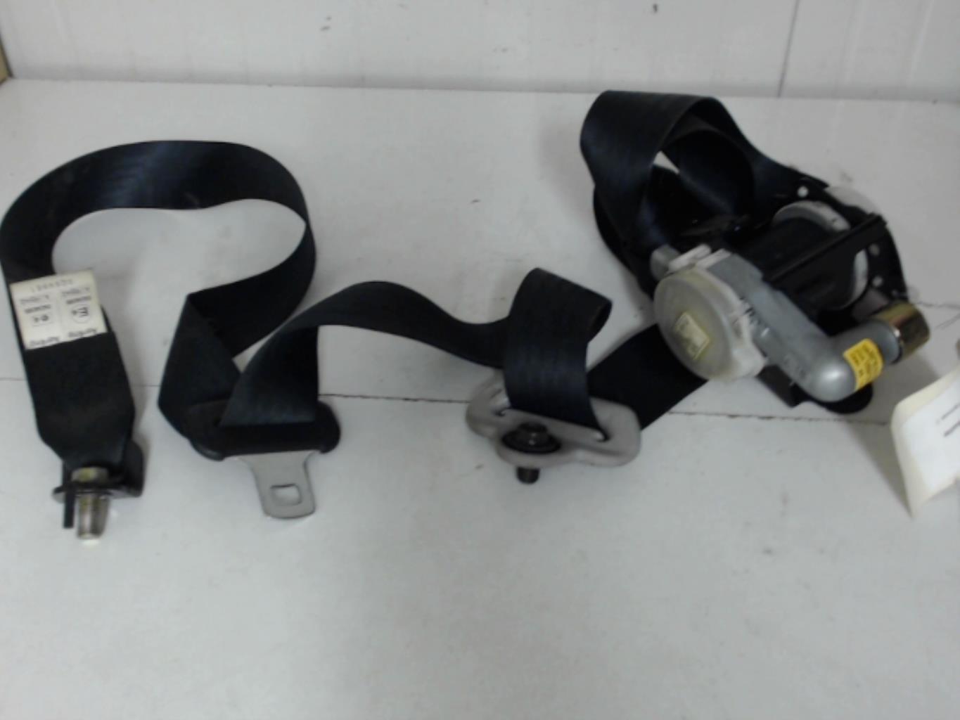 Ceinture avant gauche