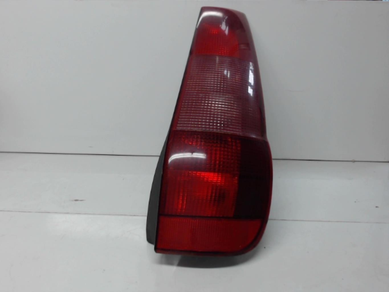 Fanale posteriore principale destro (luci)