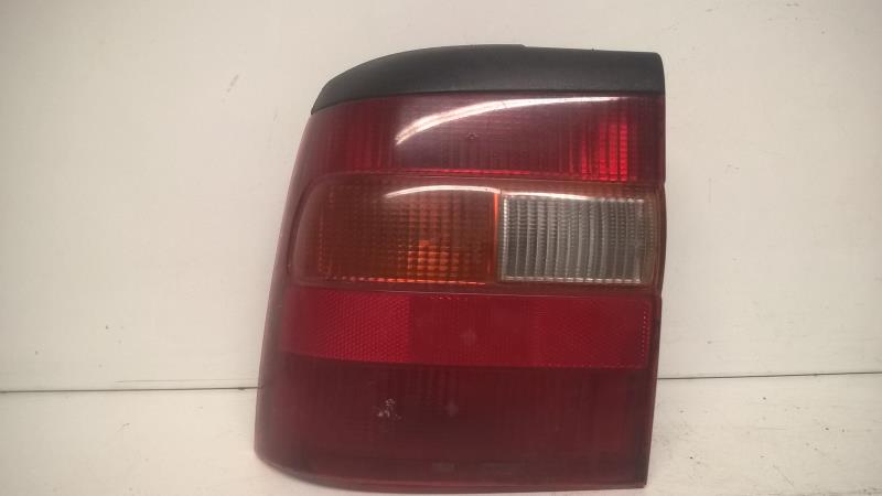 Fanale posteriore principale sinistro (luci)