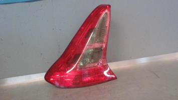Fanale posteriore principale sinistro (luci)