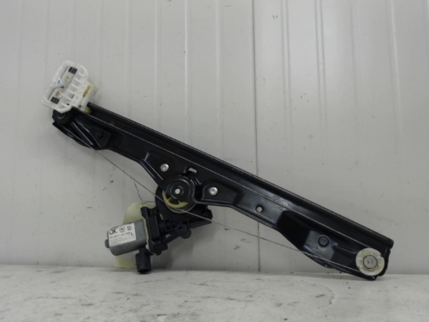 Leve vitre electrique avant gauche