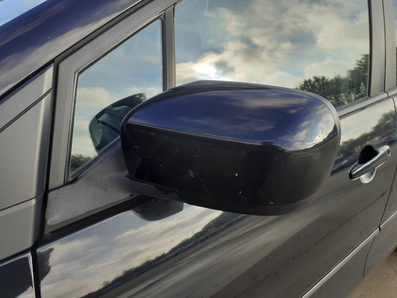 Retrovisor izquierdo