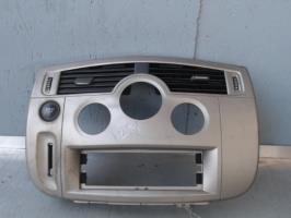 Facade autoradio