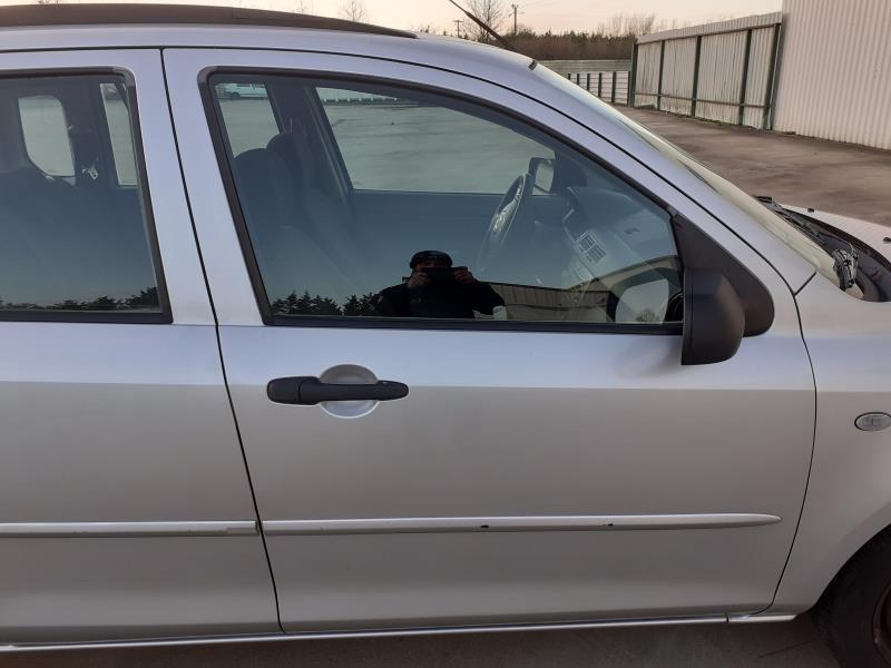 Porte avant droit