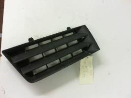 Grille de calandre gauche