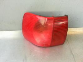 Fanale posteriore principale sinistro (luci)