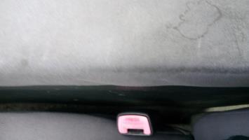 Attache ceinture avant gauche