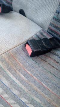 Attache ceinture arriere gauche
