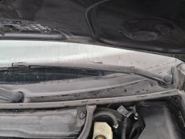 Motore tergicristallo anteriore