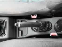 Attache ceinture avant gauche
