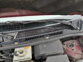 Motore tergicristallo anteriore