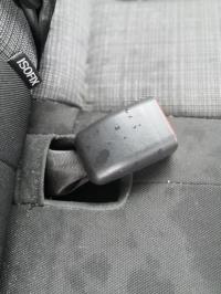 Attache ceinture arriere gauche