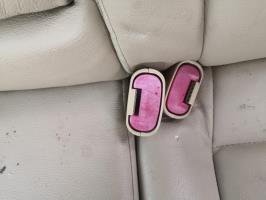 Attache ceinture arriere gauche