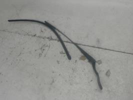 Bras essuie glace avant gauche