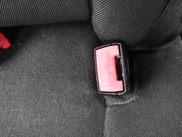 Attache ceinture arriere gauche
