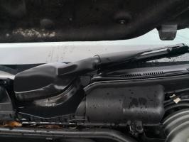 Motore tergicristallo anteriore