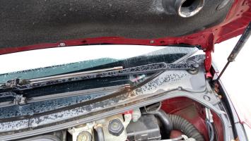Motore tergicristallo anteriore