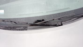 Bras essuie glace avant droit