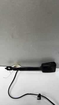 Attache ceinture avant gauche