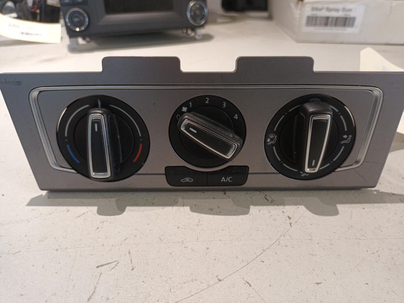 Commande chauffage VOLKSWAGEN POLO 5 PHASE 2 Essence - 1