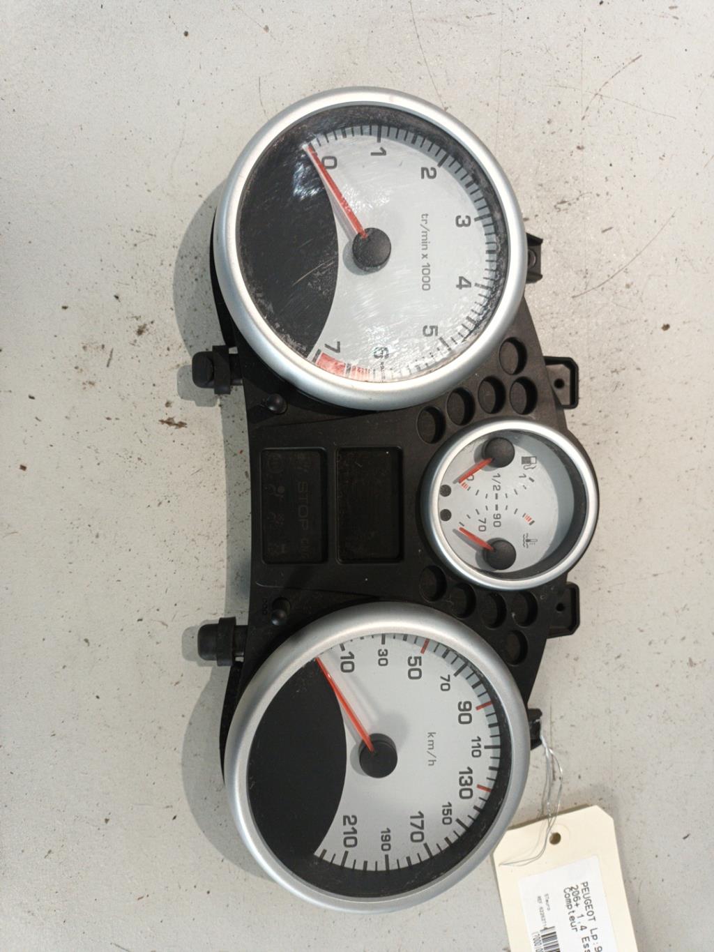 Compteur PEUGEOT 206+ Essence - 1