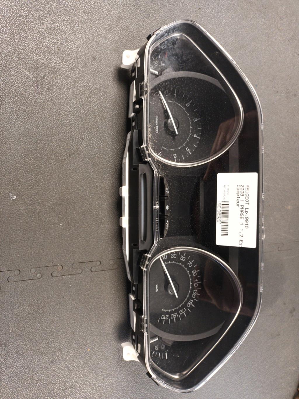 Compteur PEUGEOT 2008 1 PHASE 1 Essence - 1