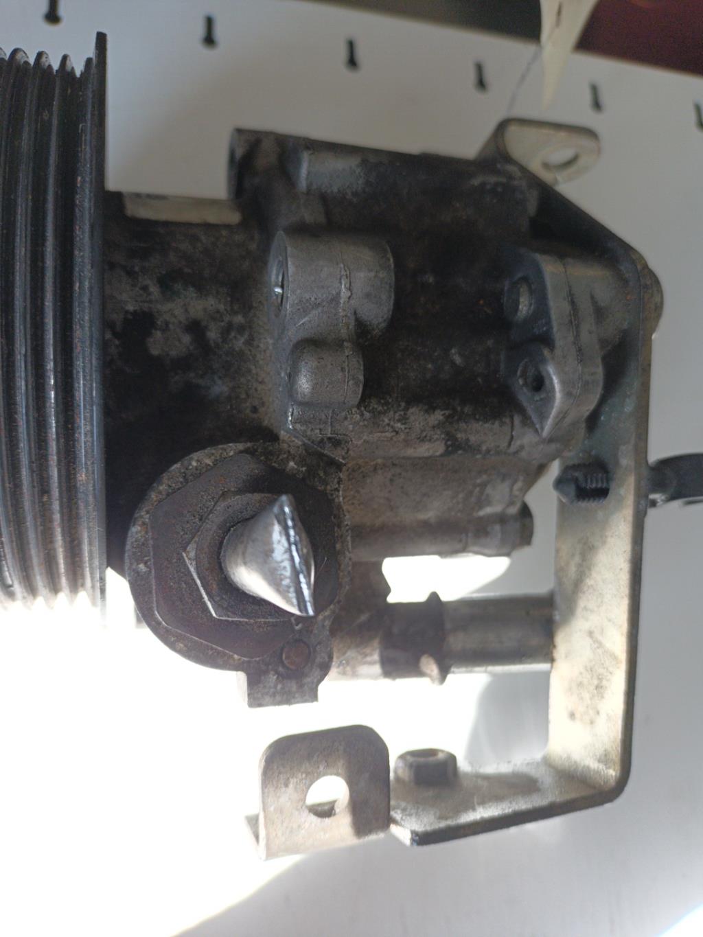 Pompe de direction CITROEN C6 Diesel - 1