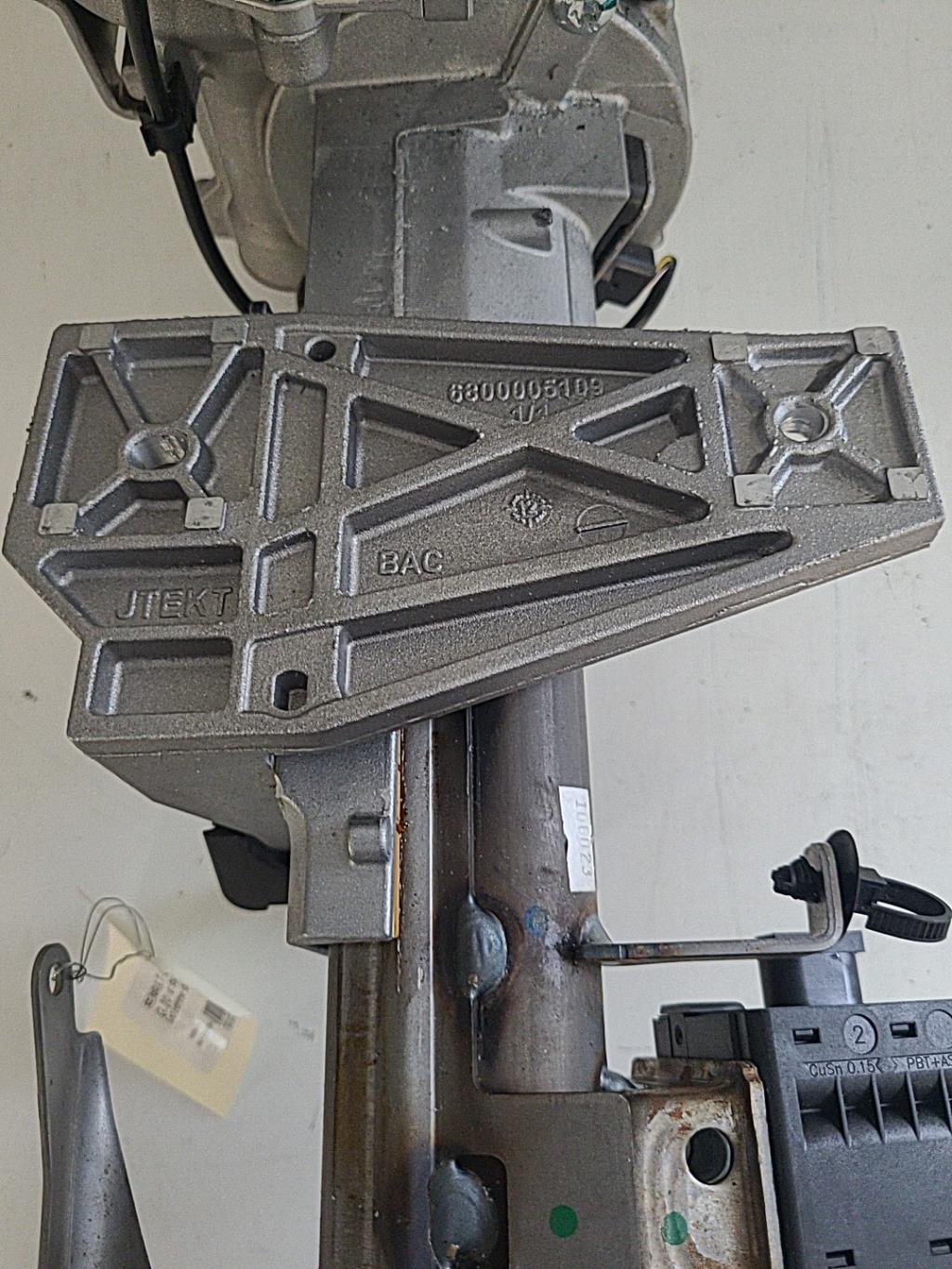 Colonne de direction RENAULT CLIO 4 PHASE 1 BREAK Diesel - 1