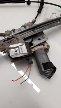 Leve vitre electrique avant droit