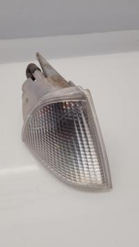 Optique avant secondaire droit (feux)(clignotant)