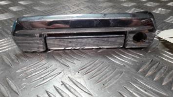 Poignee porte avant gauche