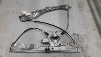 Leve vitre electrique avant droit