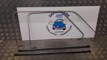Baguette de porte avant droite