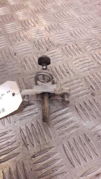 Tirant de porte avant droit