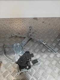 Leve vitre electrique avant droit