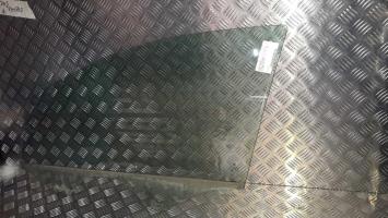Vitre avant gauche