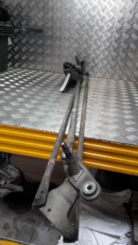 Moteur essuie glace avant
