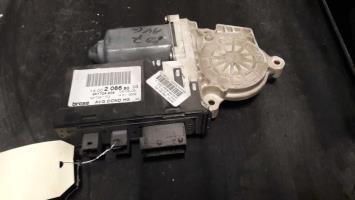 Moteur leve vitre avant gauche