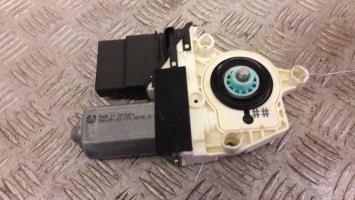 Moteur leve vitre arriere gauche