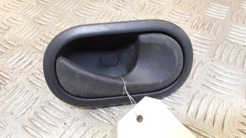 Poignee interieur avant droit